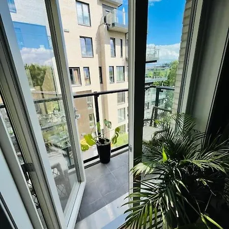 M&B Small Family Appartment - Close To Airport Express Station Oslo Exterior photo